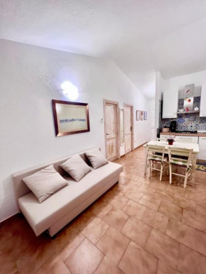 DOMUS HENRICUS -THREEROOM APARTMENT IN PORTO POLLO 400 Meters from the sea Porto Pollo